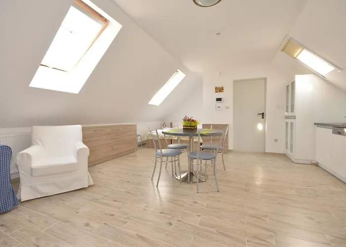 Poduszka Zielony Dom Apartment Stronie Slaskie