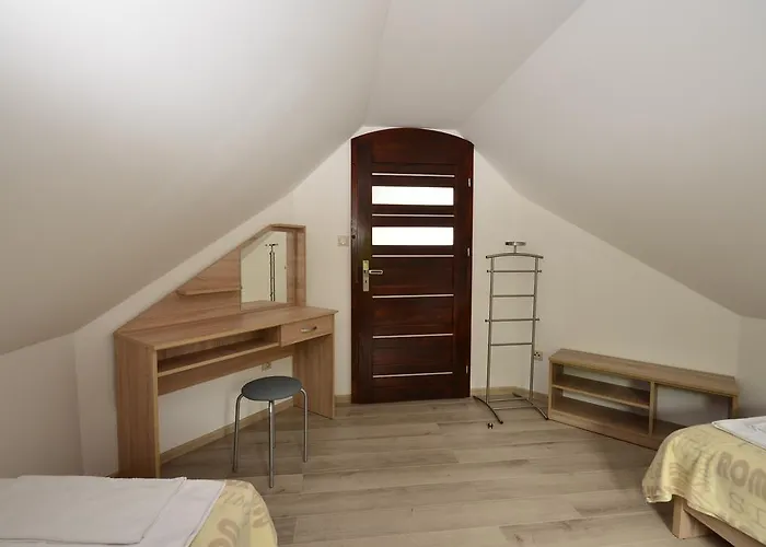 Poduszka Zielony Dom Stronie Slaskie